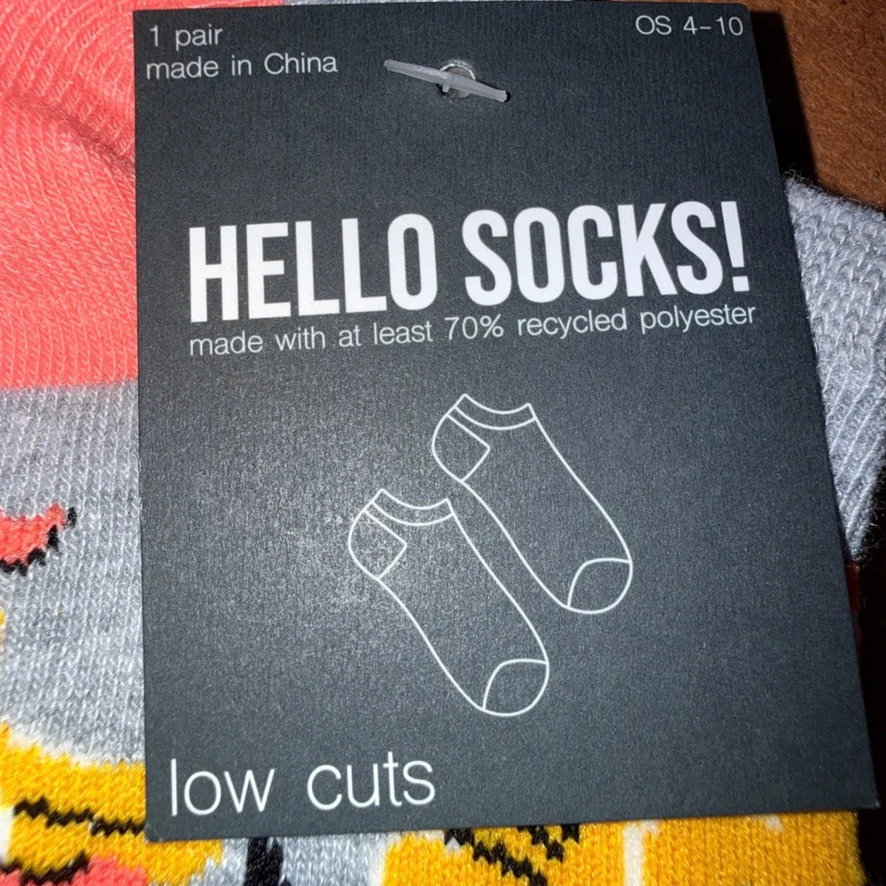 Hello Socks Low Cut Socks OS 4-10 NEW Gardening Chick Coral Gray